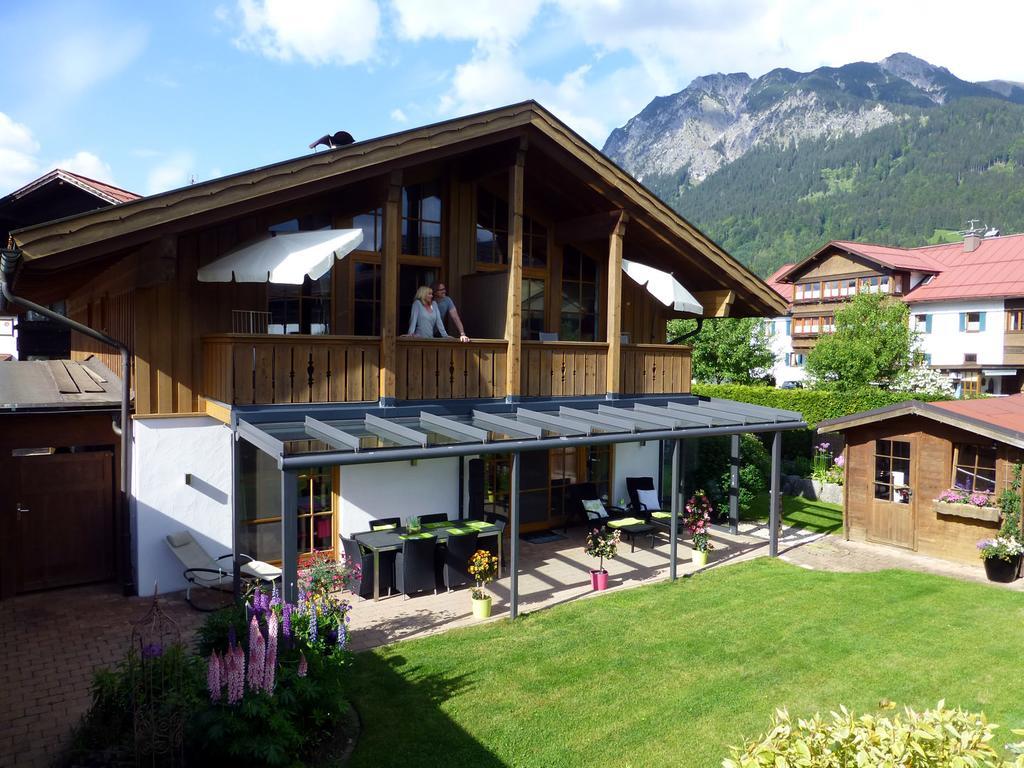 Engels Landhaus Oberstdorf Ruang foto